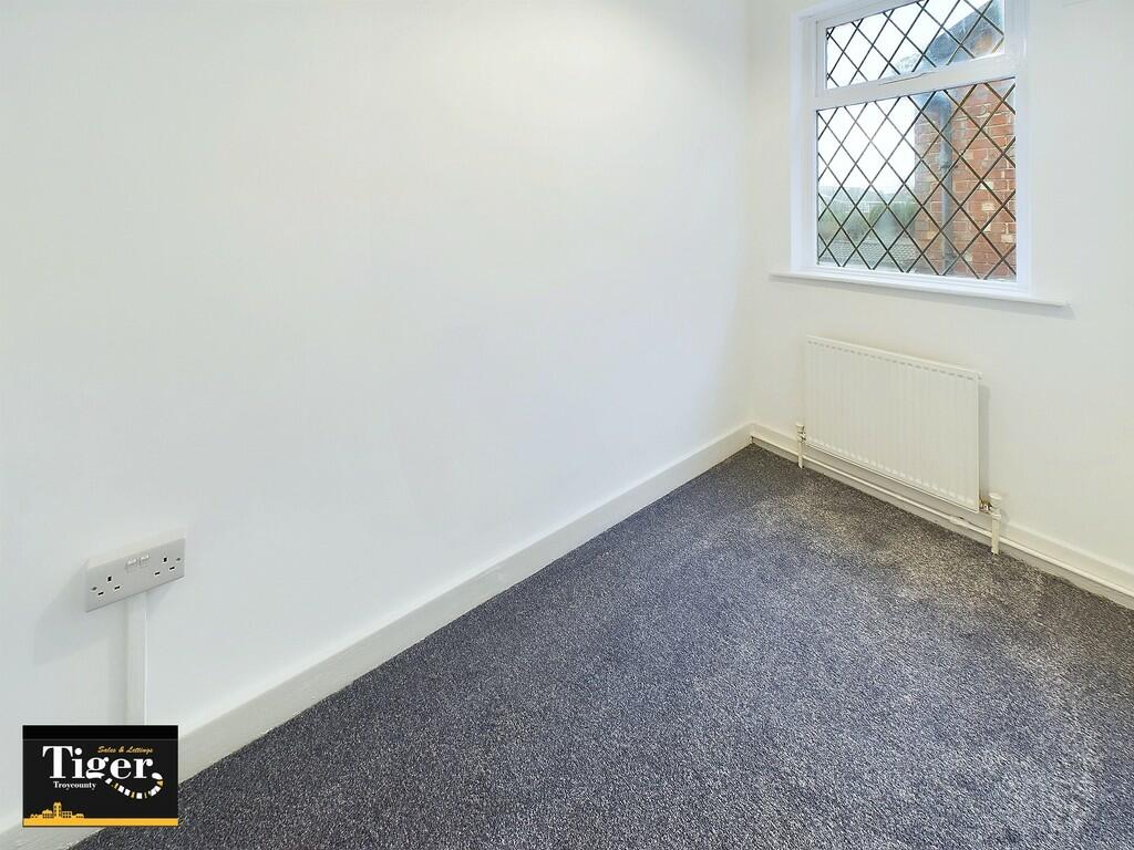 CAM02176G0-PR0437...