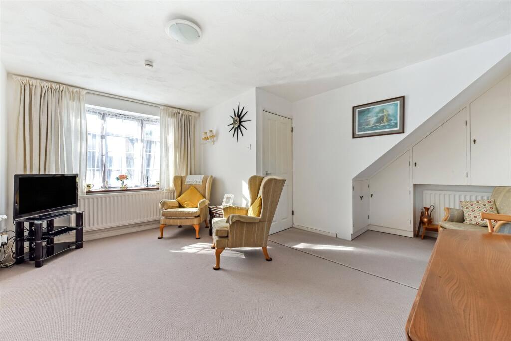 Sitting/Dining Room