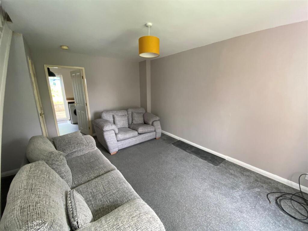 Lounge..jpg