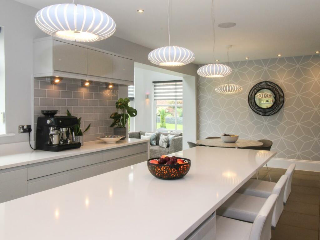 7 Kitchen-8.jpg