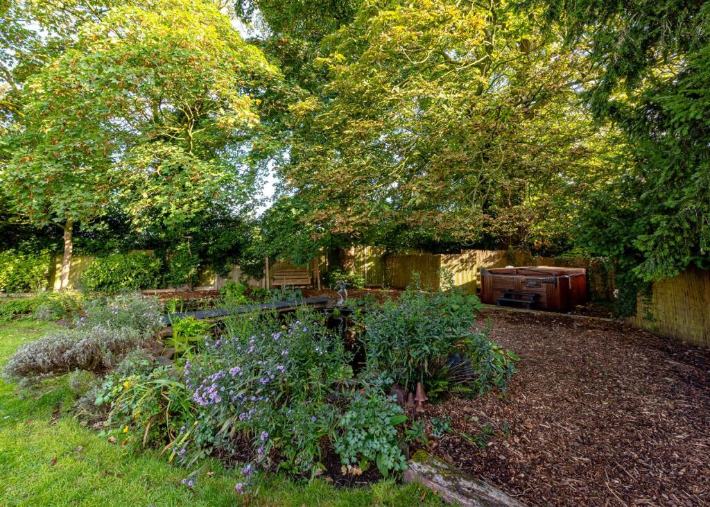 The Grove, Bradley-External-05.jpg