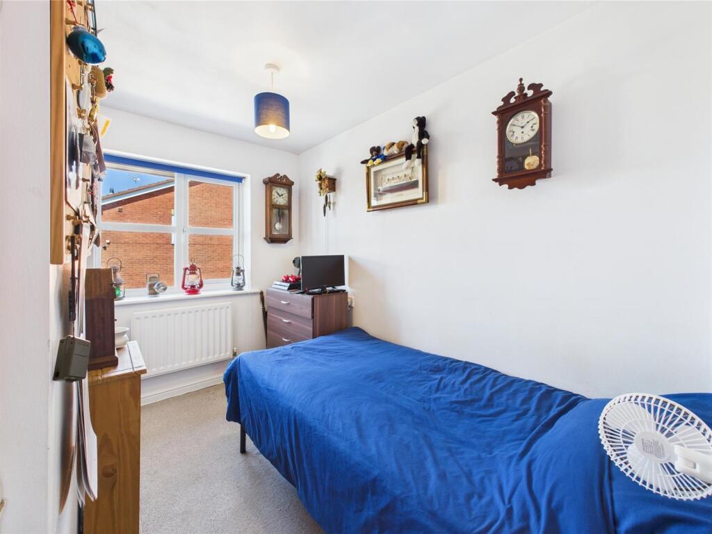Bedroom: