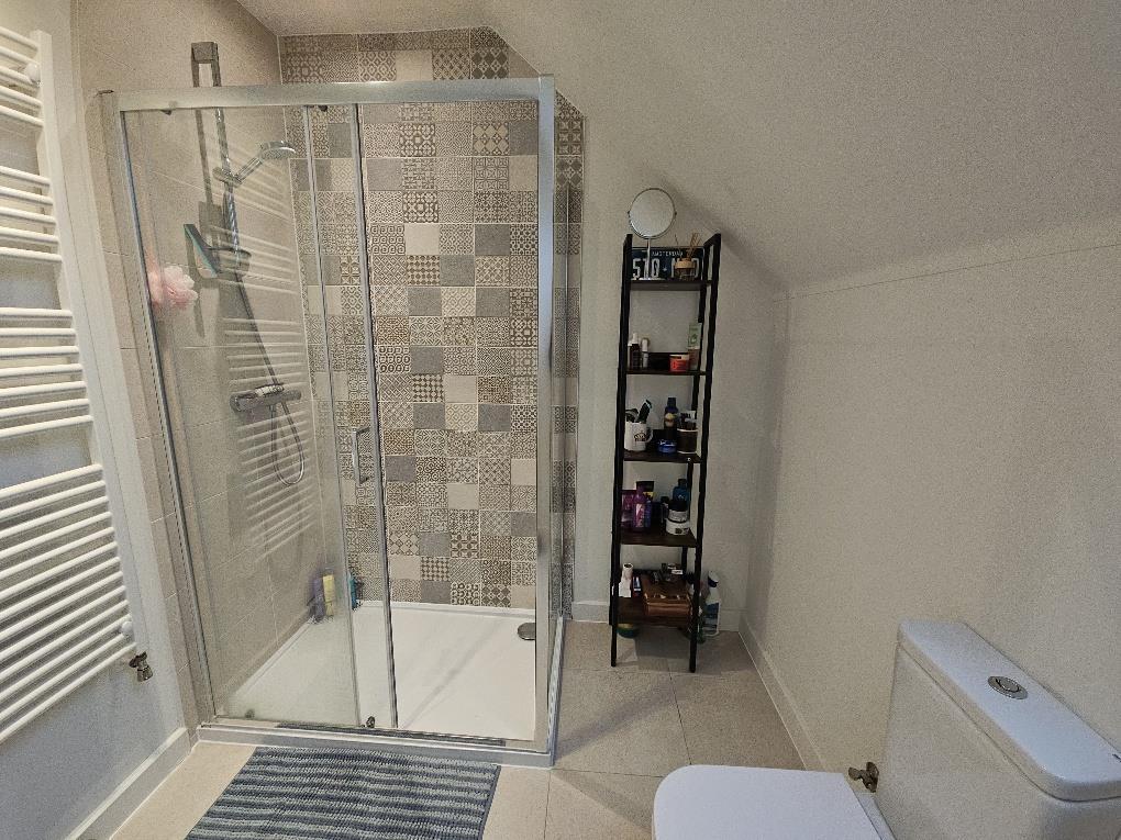 En-suite Shower Room/WC