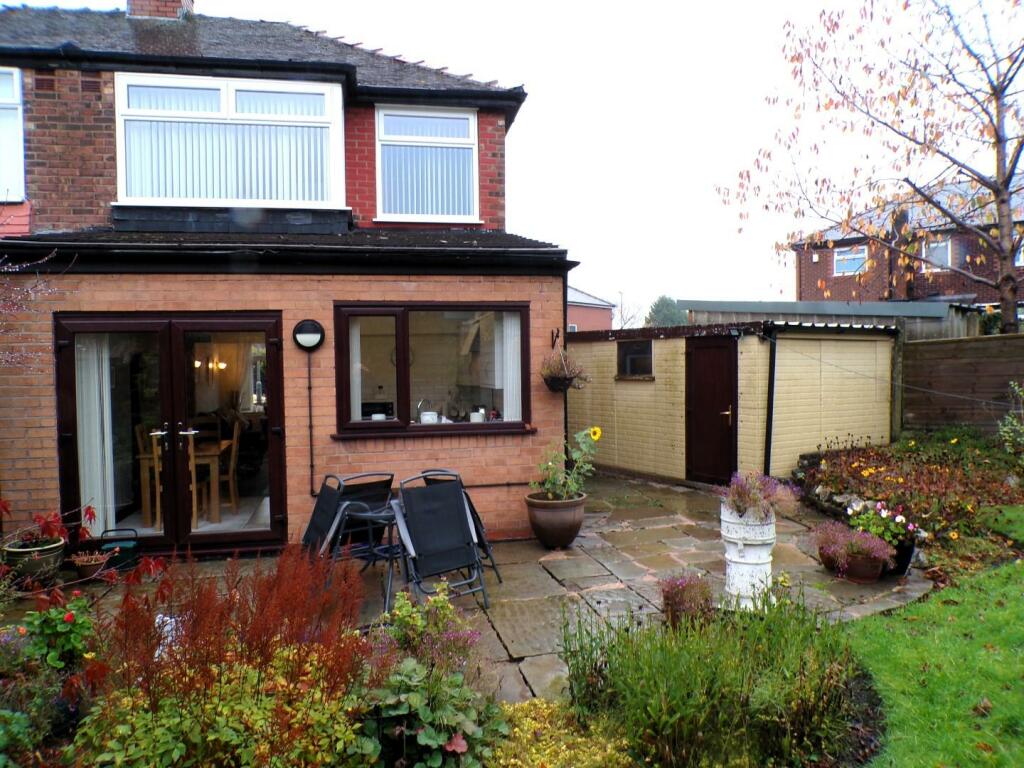 ShirleyAve1gdn2.JPG