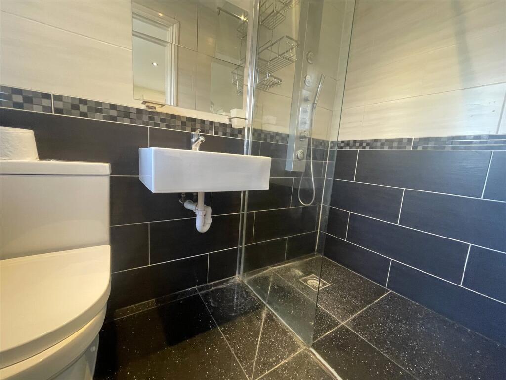 Annex Shower Room