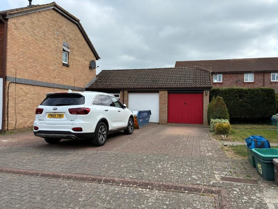 GARAGE (MIDDLE, WHITE DOOR).jpg