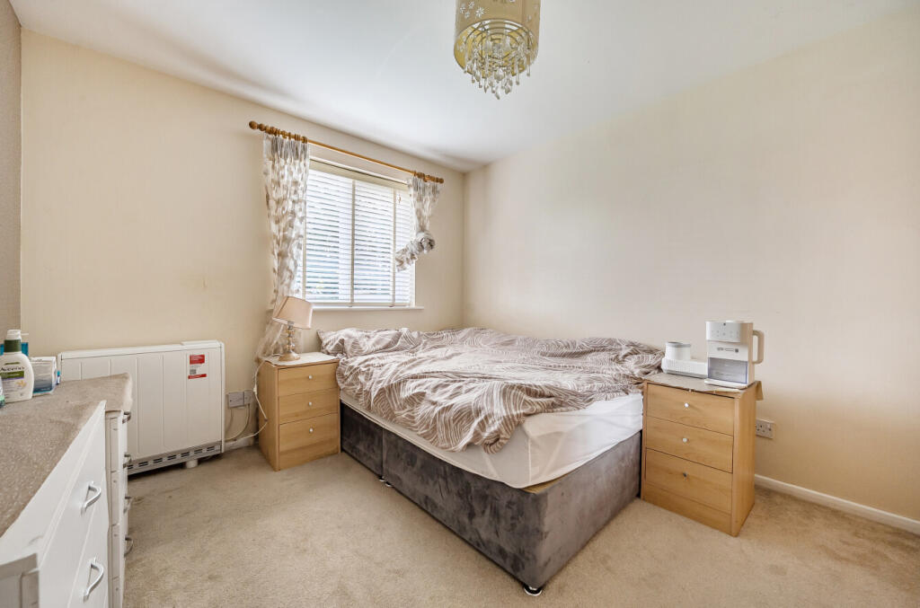 1377269-8-691c416...