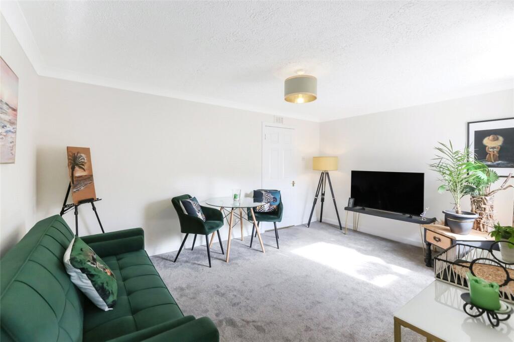 Living/Dining Room