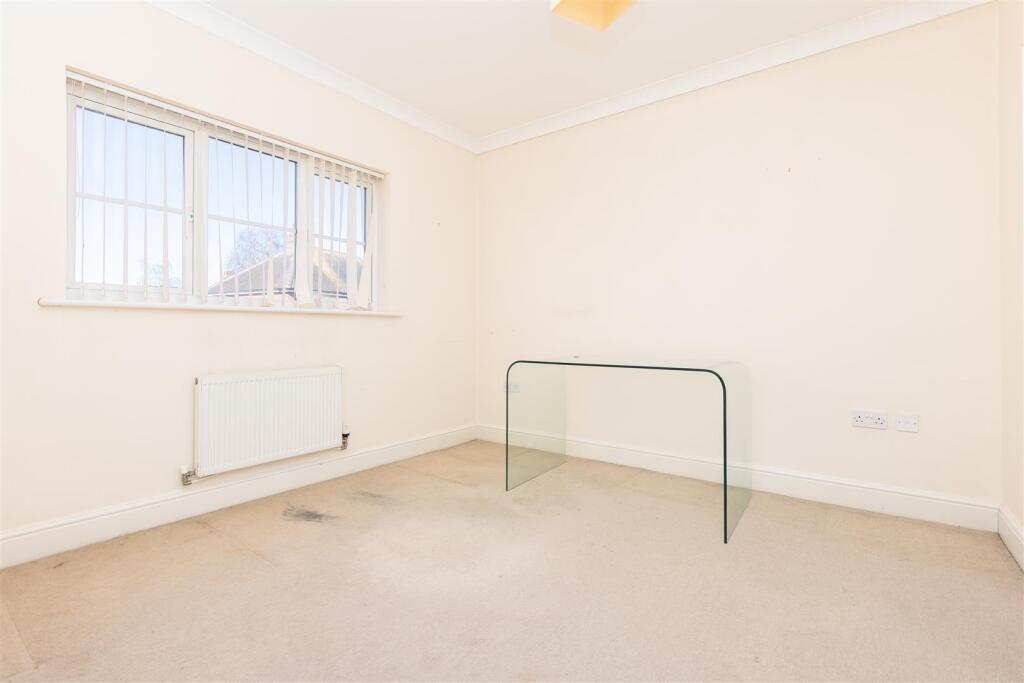 3 Dollimere Close-6.jpg