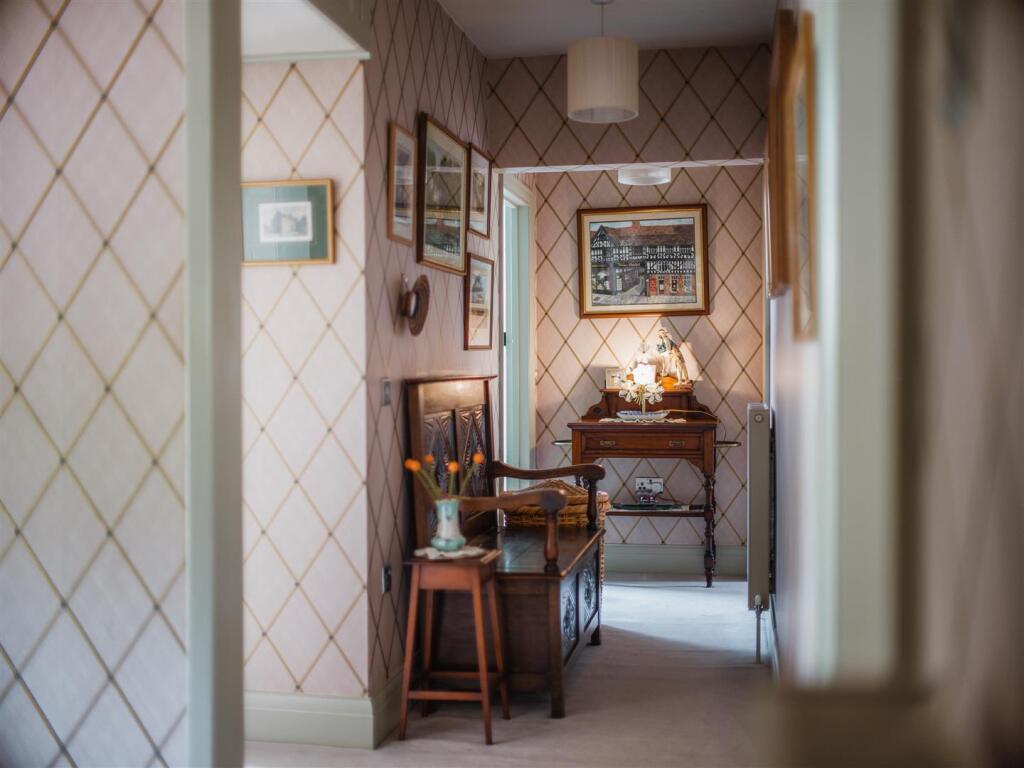 interior36.jpg