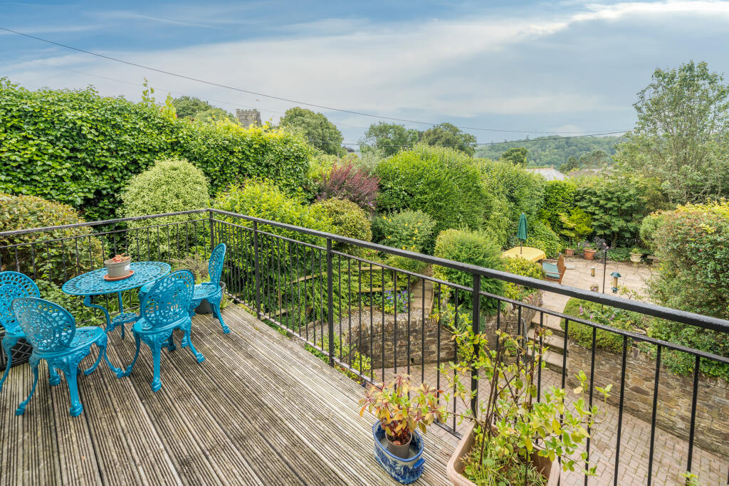 1301851-30-684c0c5250ac9