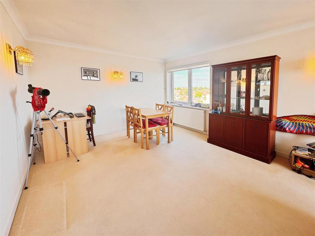 Dining Room.jpg