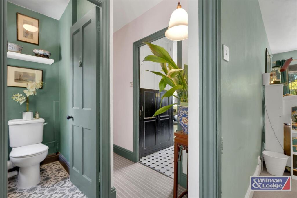 Period Property - Four Bed with Formal Gardens (17