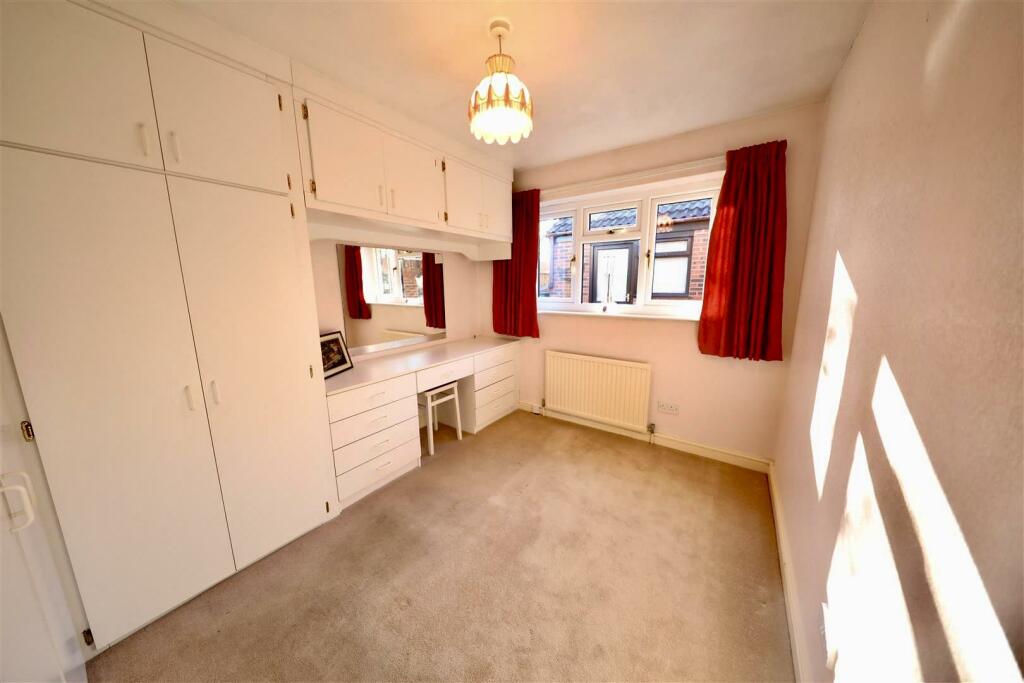 229 Hull Road - Bedroom .jpg