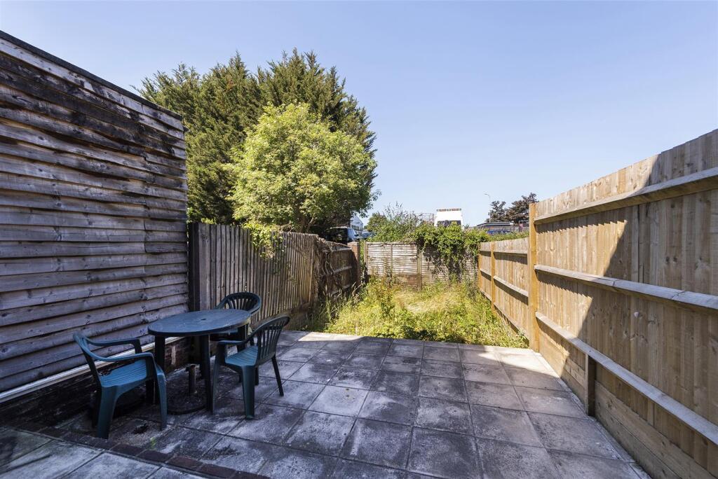 179 Vale Rd, TN9 1SP 008.jpg