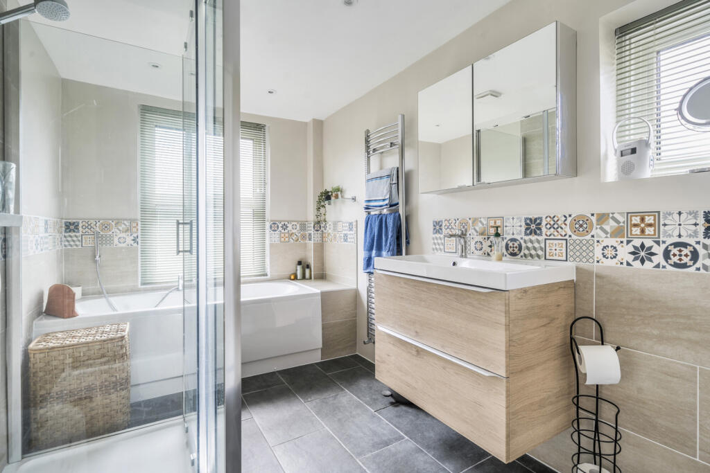 1320496-10-686e9b...