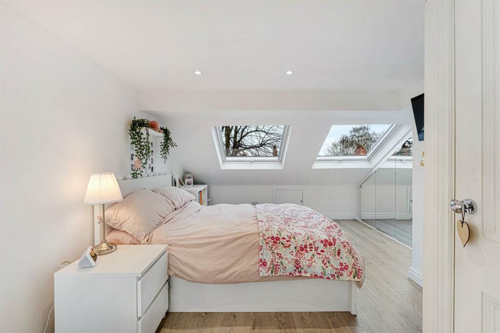 Bedroom 1 Aspect 2