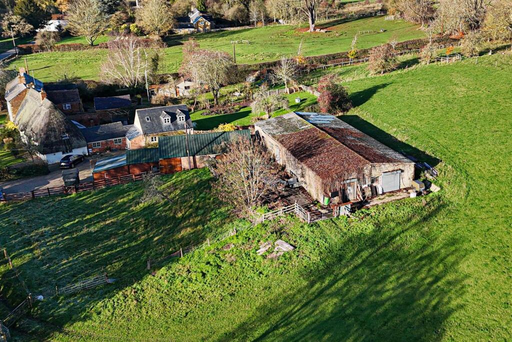 Barn for Conversion, Church End, Leckhampstead (dr