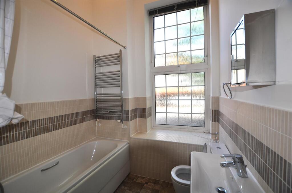 Bathroom.JPG