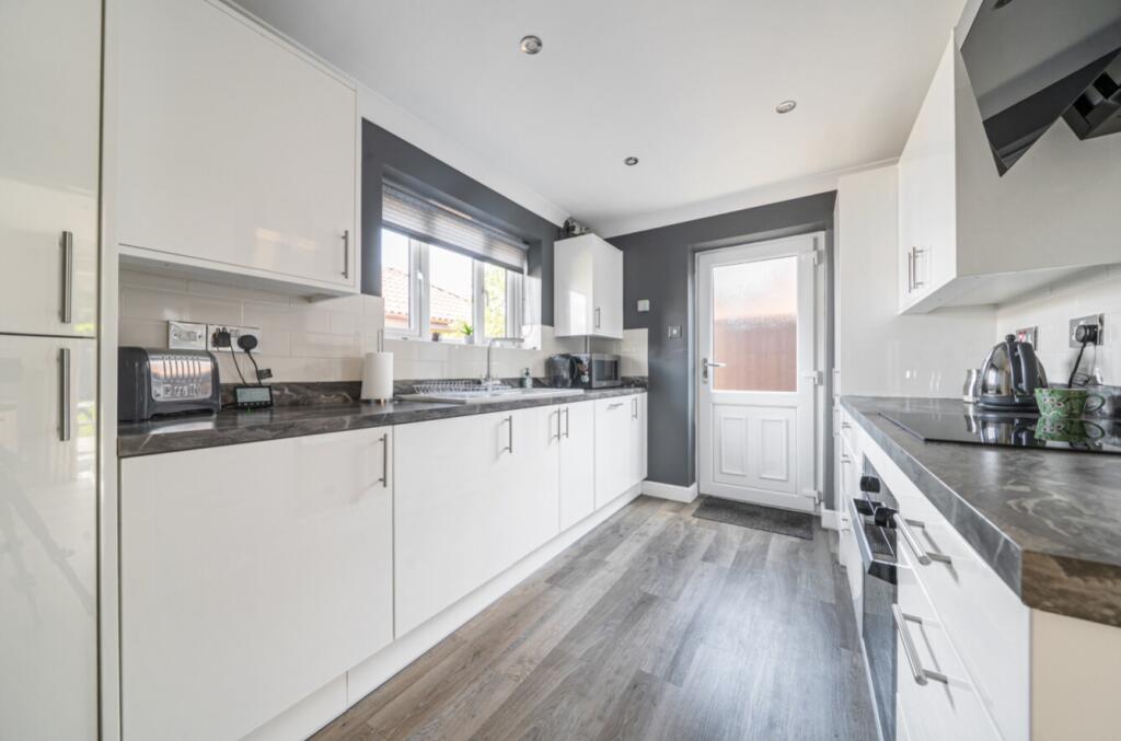 1-1300094-22-6838c7c127932-ARWc (12)