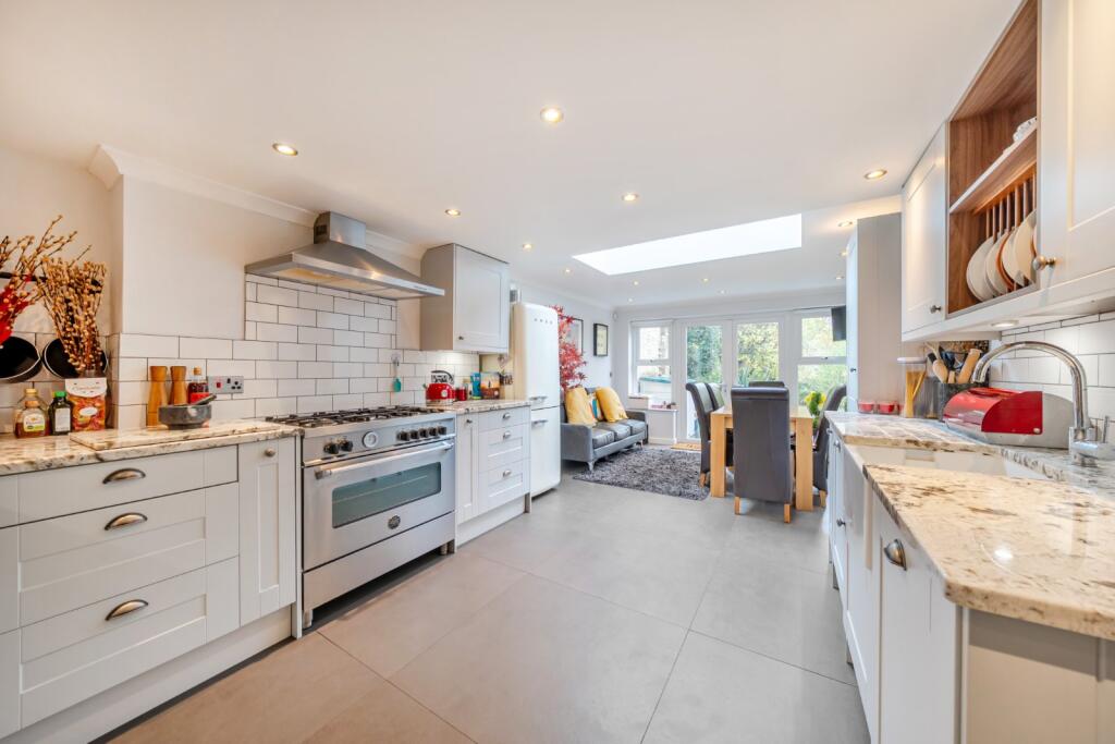 Dining/Kitchen