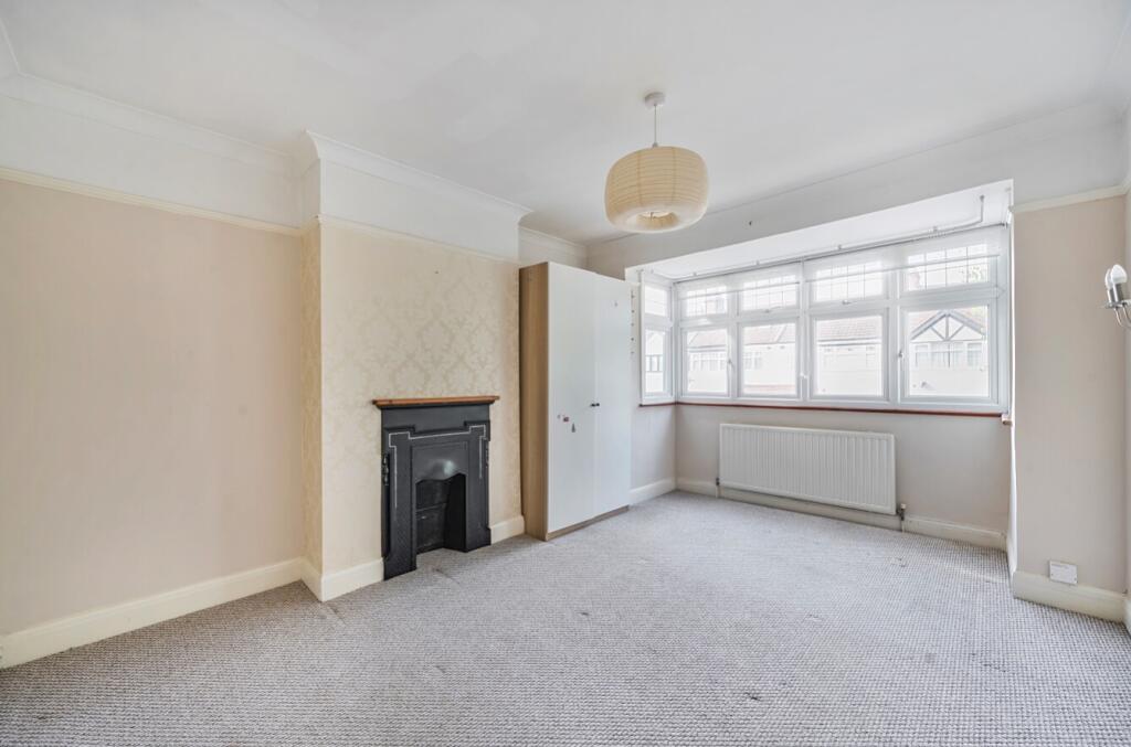 1353240-18-68c2fbef85411