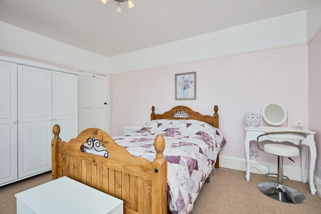 Edward Knight 202...