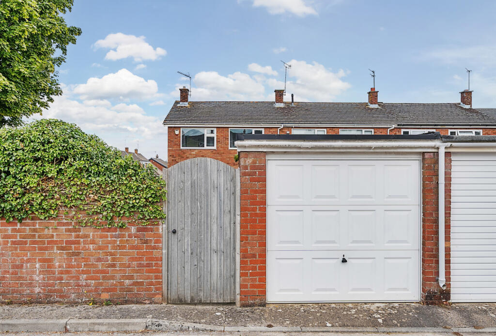 1317527-5-687a356...