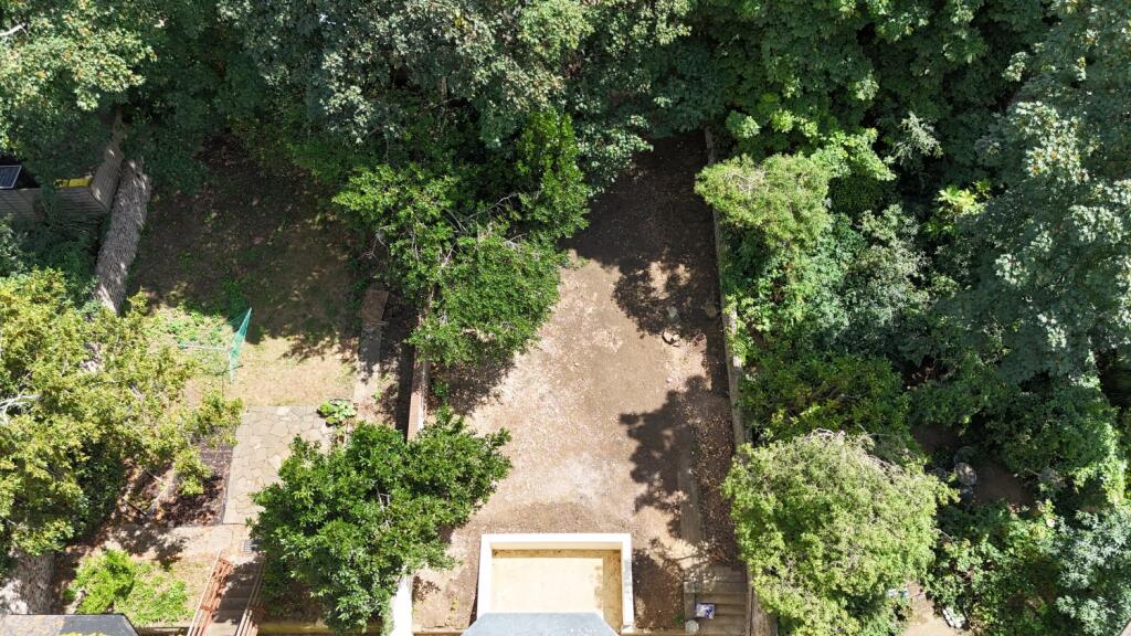 Large Garden Arial