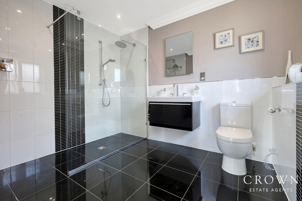 Bedroom Two En-Suite