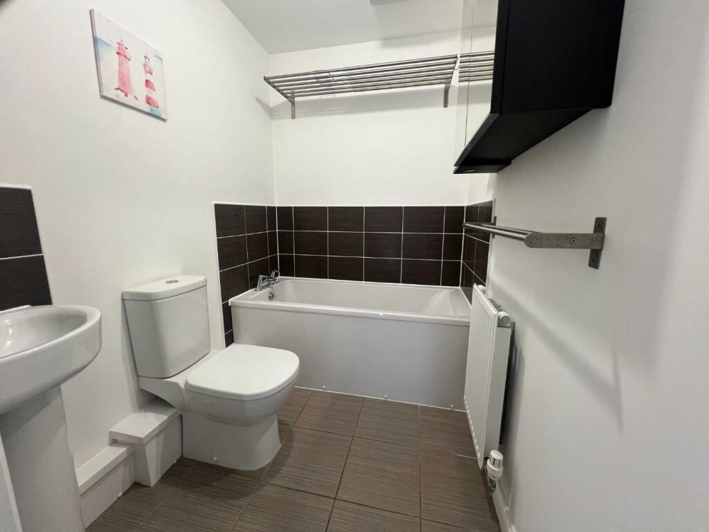 Bathroom.JPG