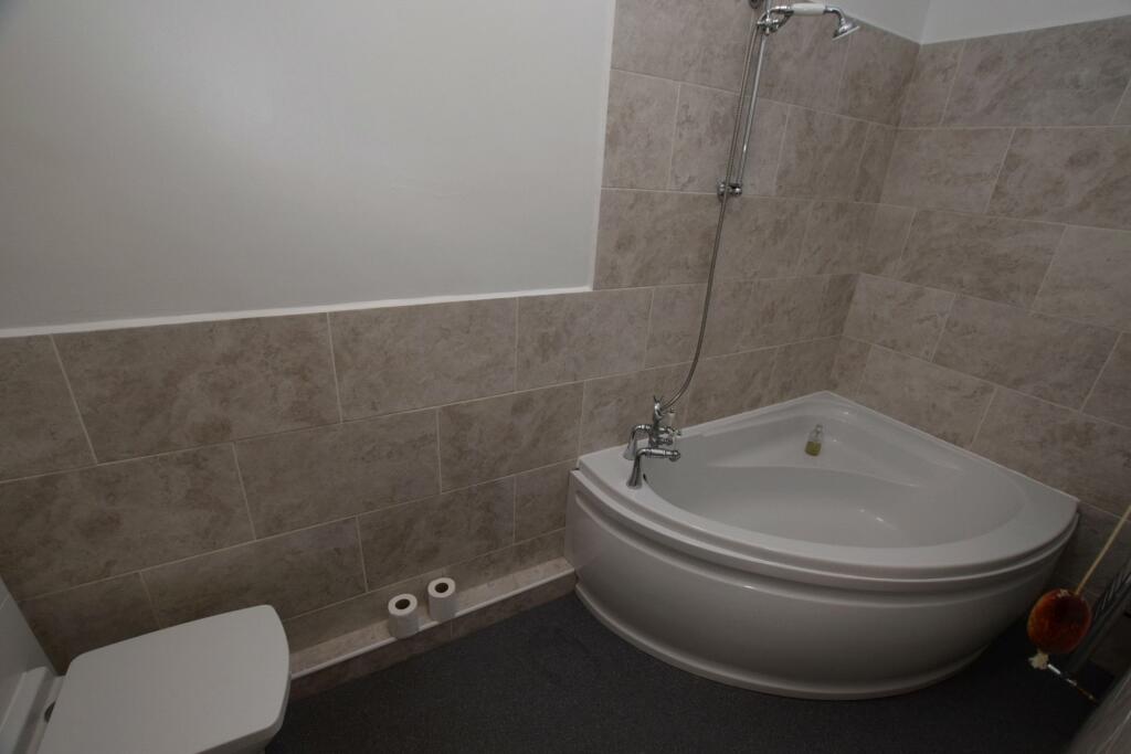 Flat 1 Bath