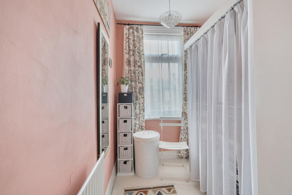 1343512-18-68a738...