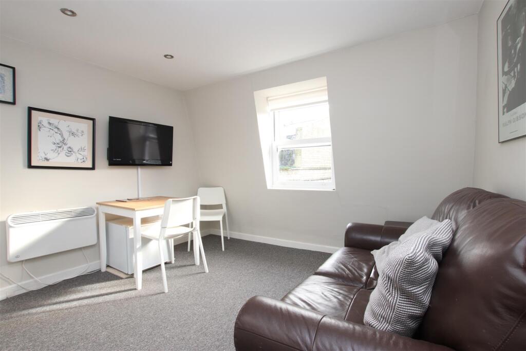 Living room.JPG