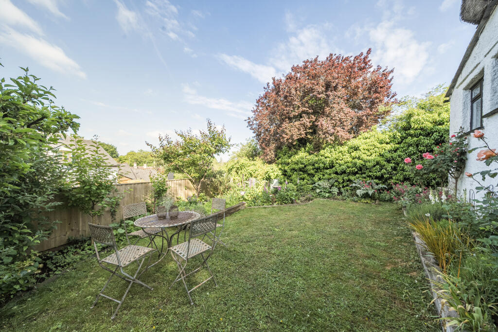 128690147682efe304c44farw