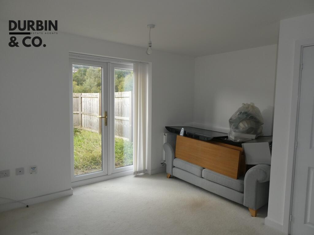 OPLEN PLAN LOUNGE