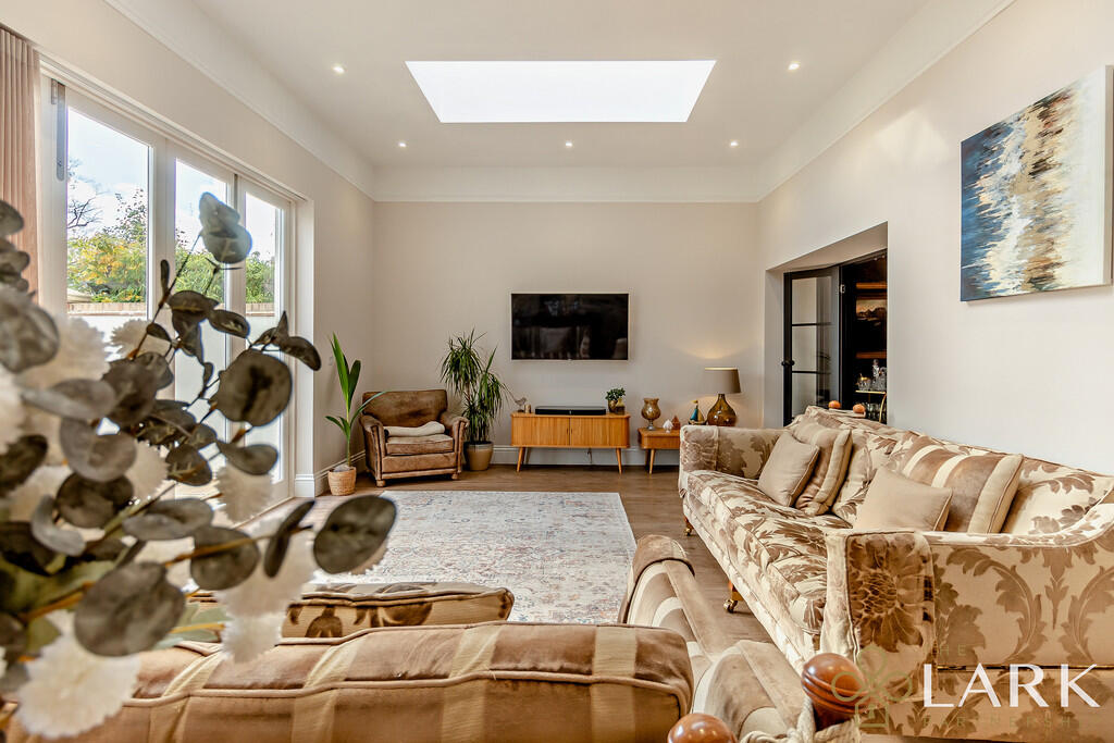 8664270-interiorW...