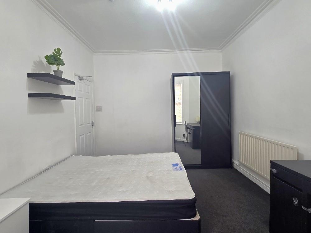 Kingsway, Stoke - Ground Floor Front Bedroom