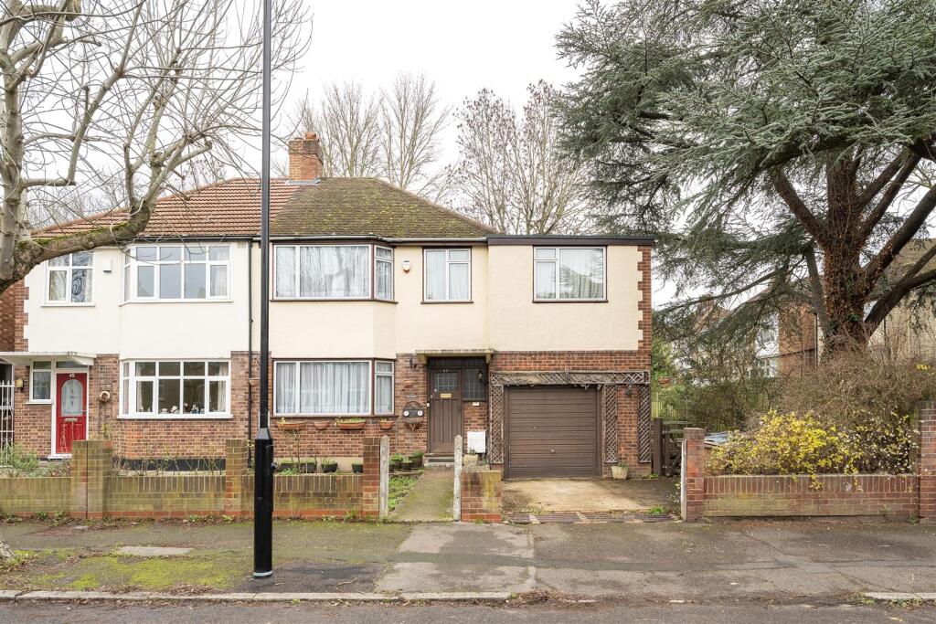 Waterhall Avenue, E4