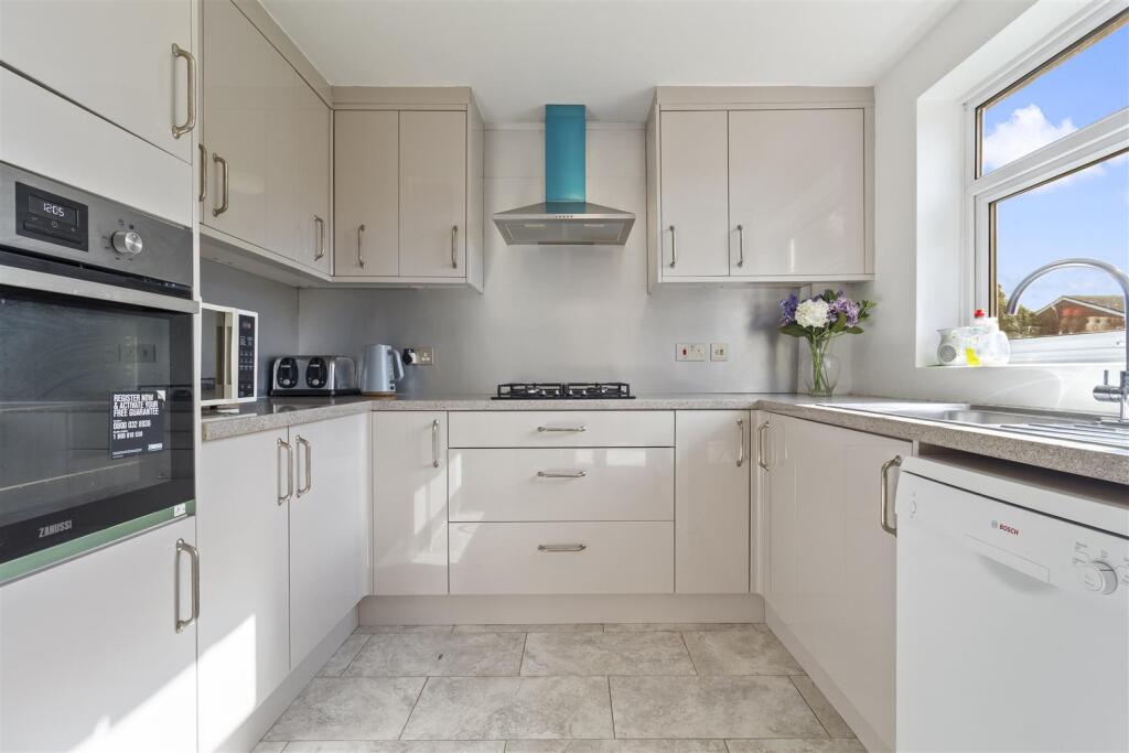 18 Vancouver Close-004.jpg