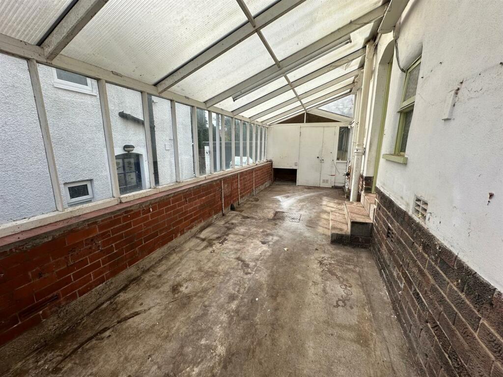 garage.jpg