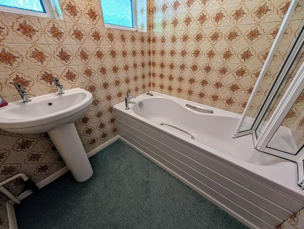 PXL_20250508_1033...