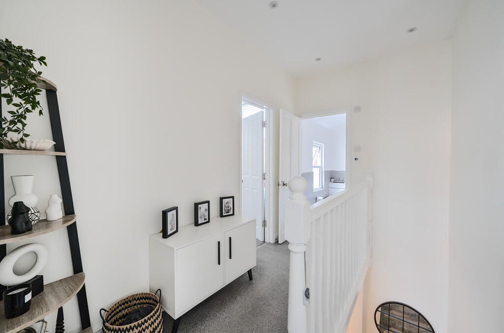 1324775-14-687609...