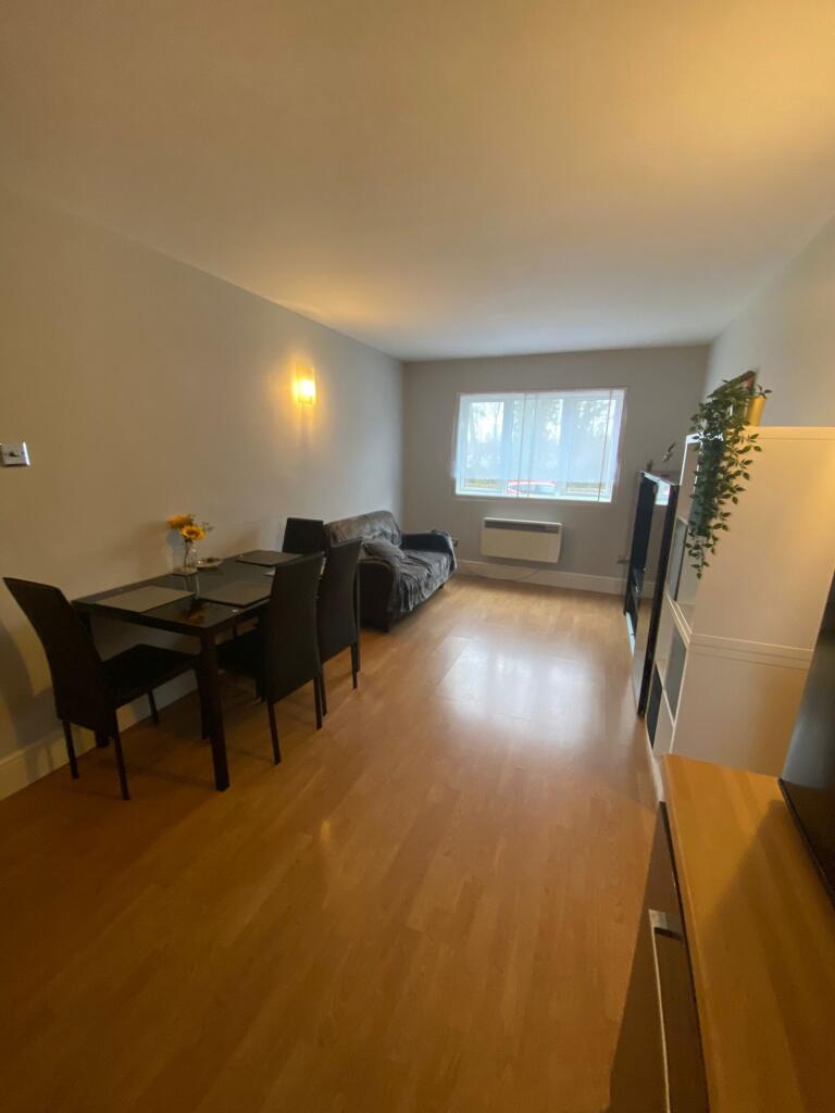 3 Lounge