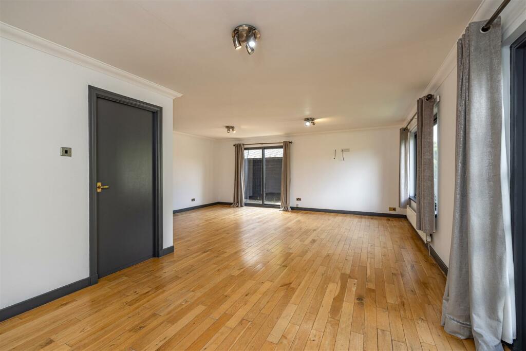 3 Woodside Drive Galashiels 11.JPG