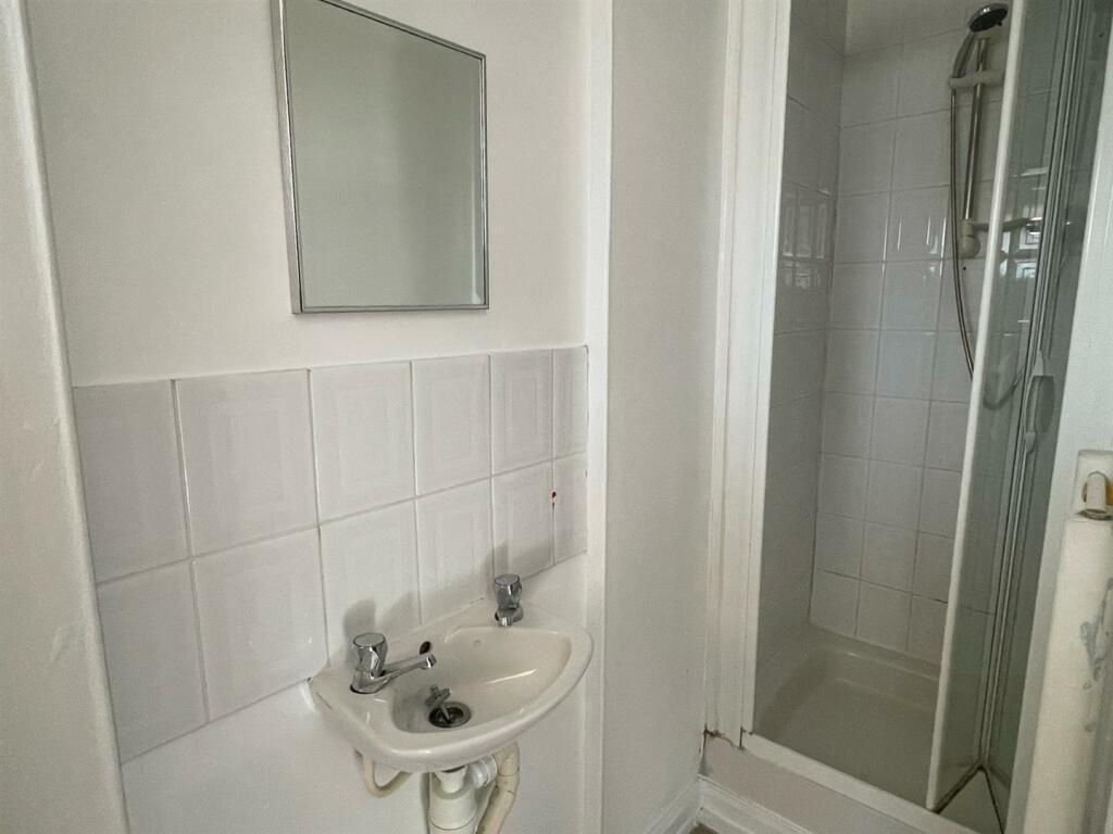 Shower.jpg