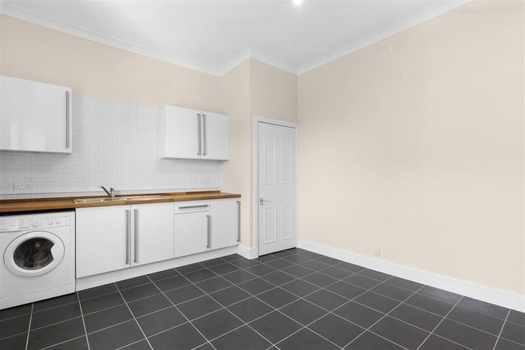 kitchen #3.jpg