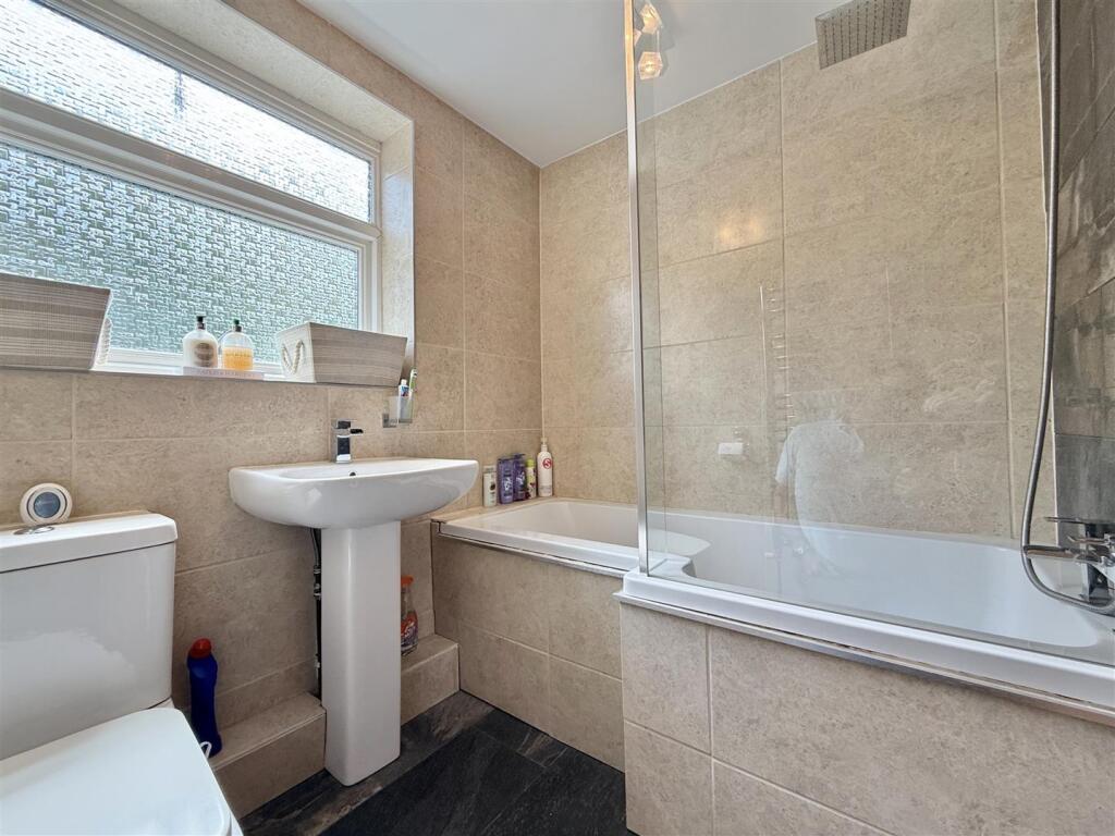 Top Floor Bathroom.jpg