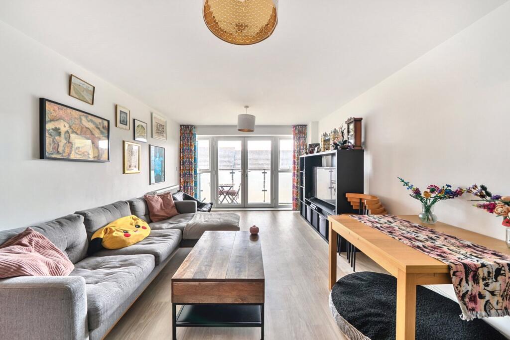 1304224-1-684862b...