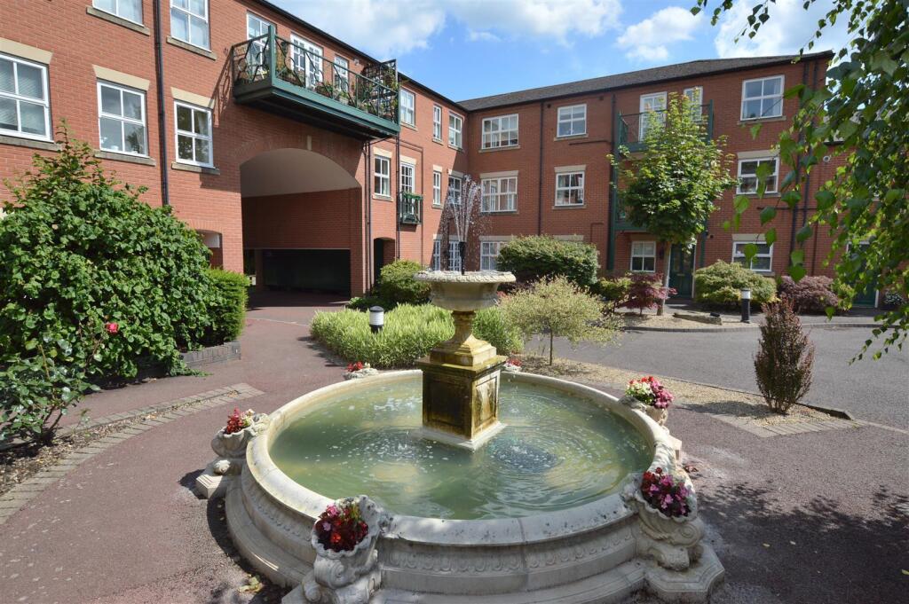 Landscaped Communal Gardens